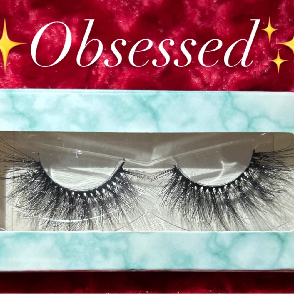 Lashes - Picture 7 of 12